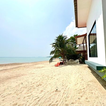 The Scenery Beach Resort Baan Khai Bagian luar foto