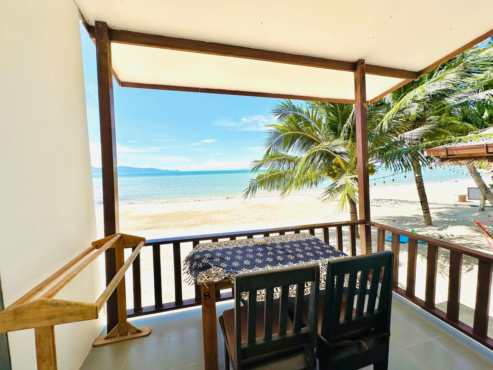 The Scenery Beach Resort Baan Khai Bagian luar foto