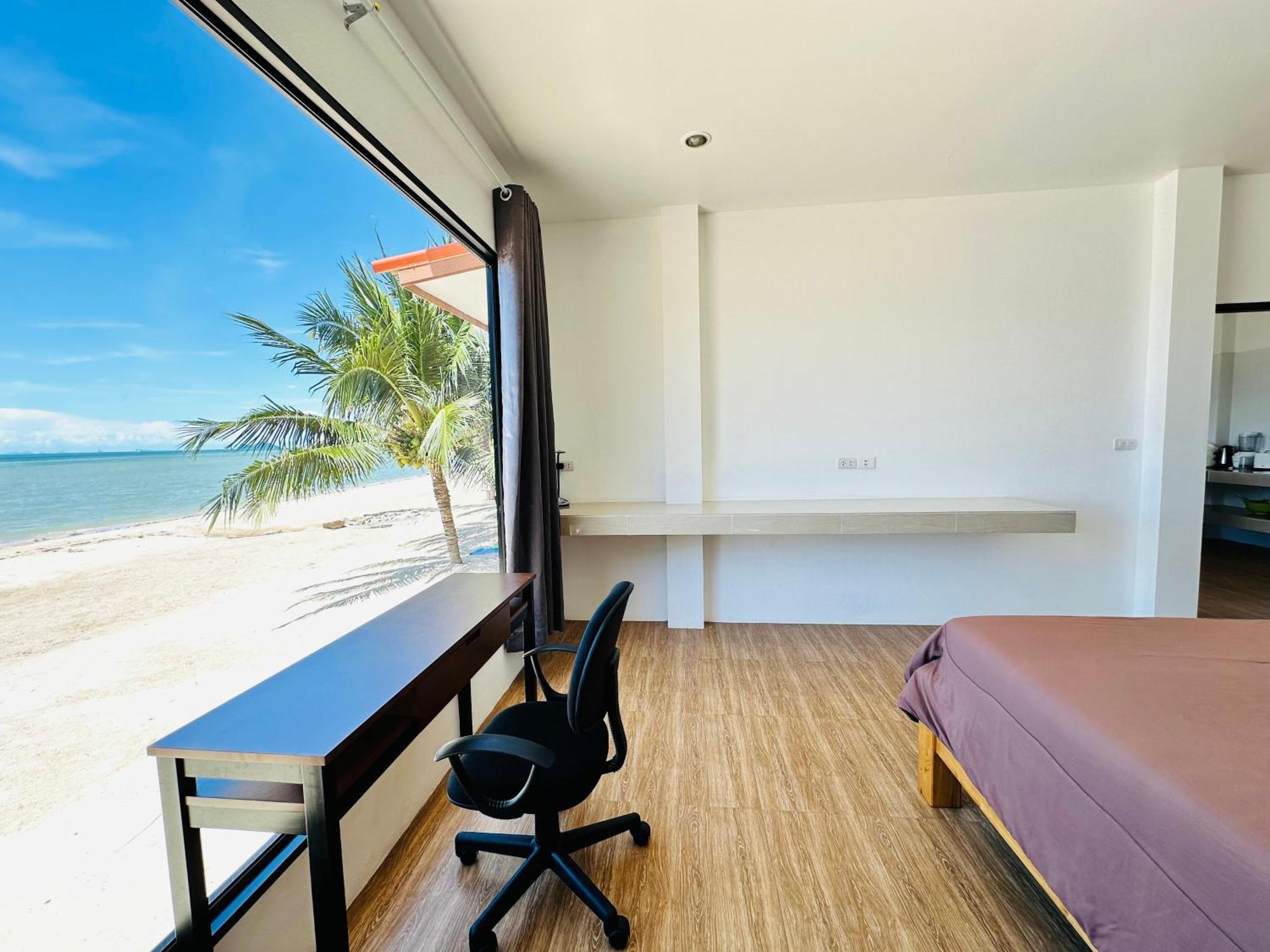 The Scenery Beach Resort Baan Khai Bagian luar foto