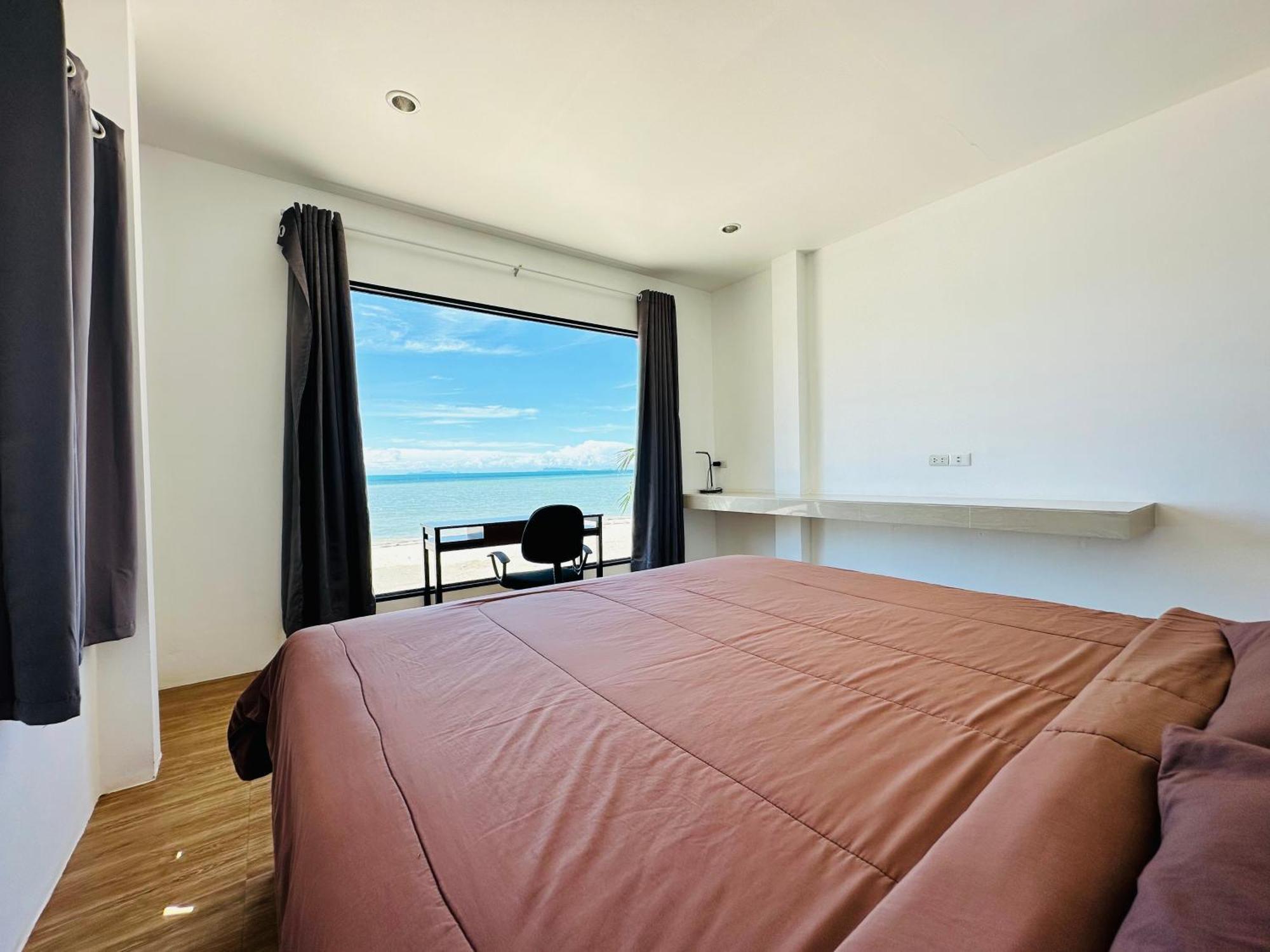 The Scenery Beach Resort Baan Khai Bagian luar foto