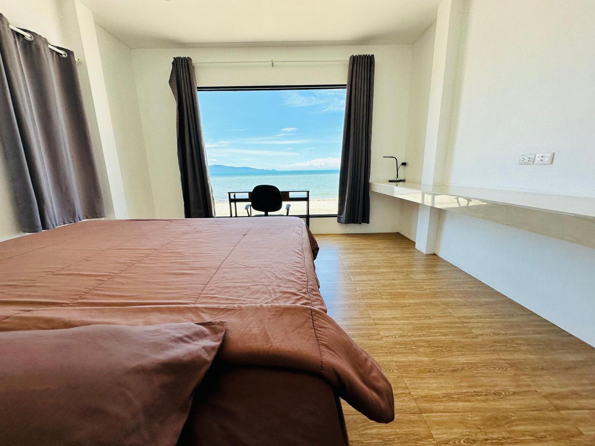 The Scenery Beach Resort Baan Khai Bagian luar foto
