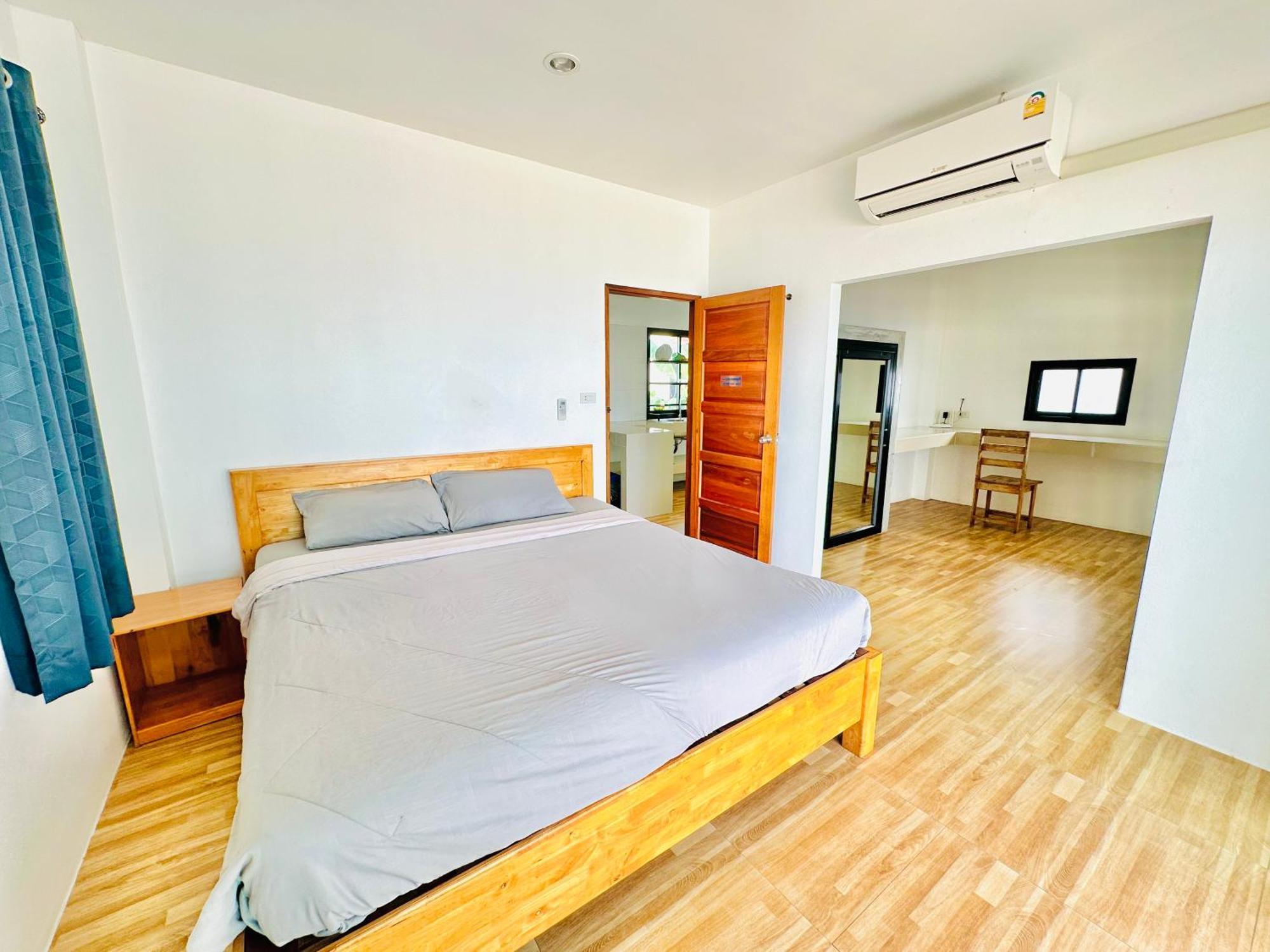 The Scenery Beach Resort Baan Khai Bagian luar foto