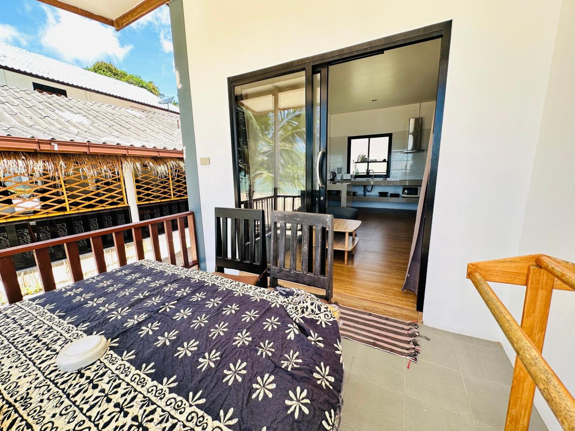The Scenery Beach Resort Baan Khai Bagian luar foto