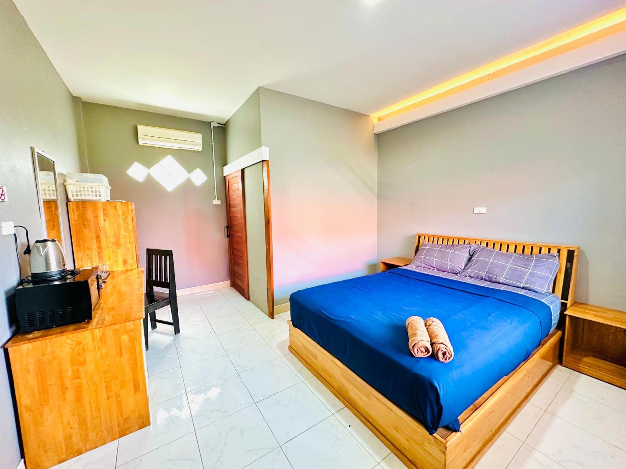 The Scenery Beach Resort Baan Khai Bagian luar foto