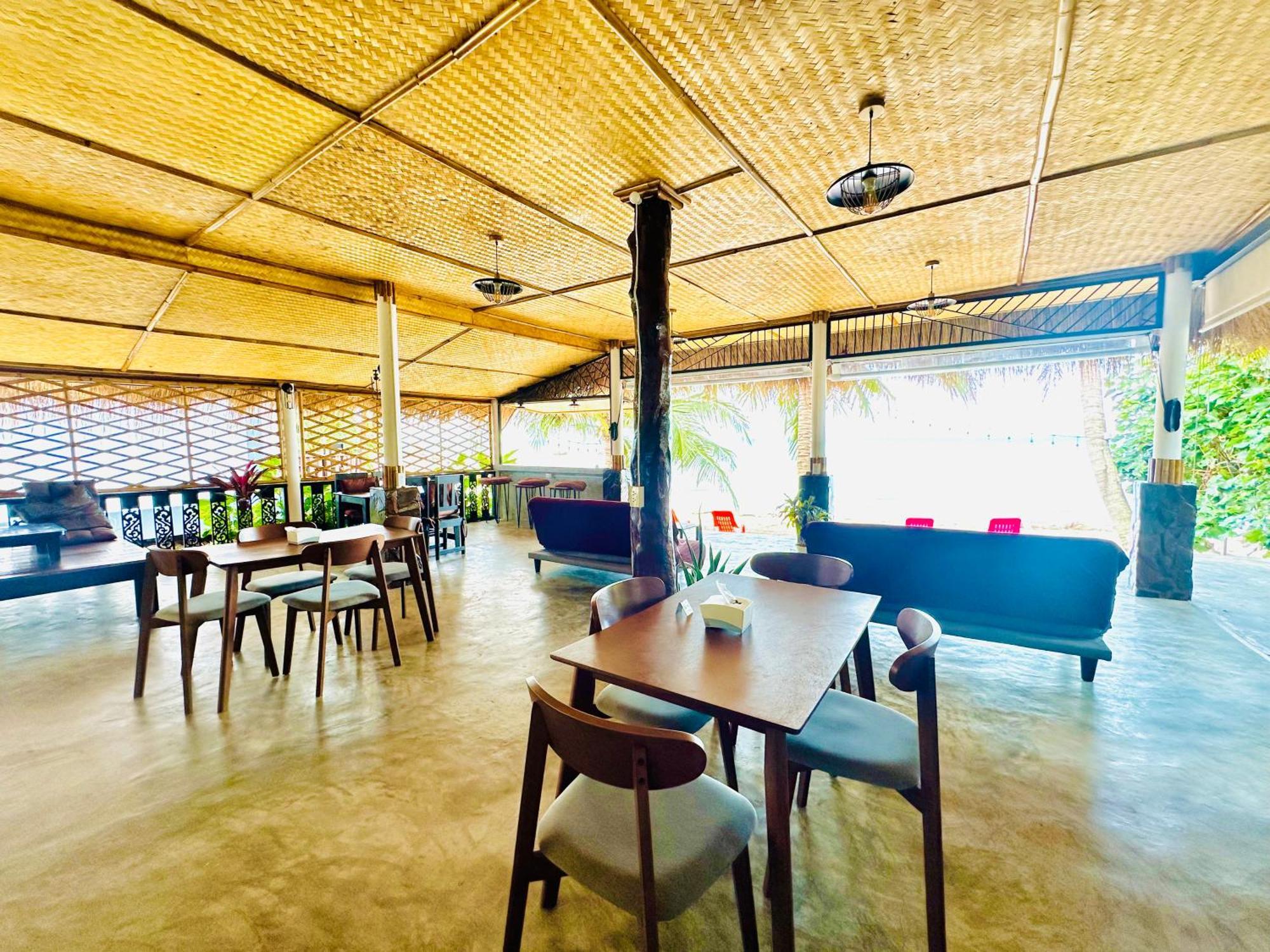 The Scenery Beach Resort Baan Khai Bagian luar foto